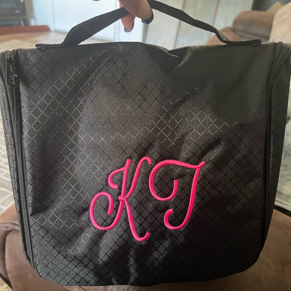 Thirty-One new never used no tags embroidered KT. Great for traveling.